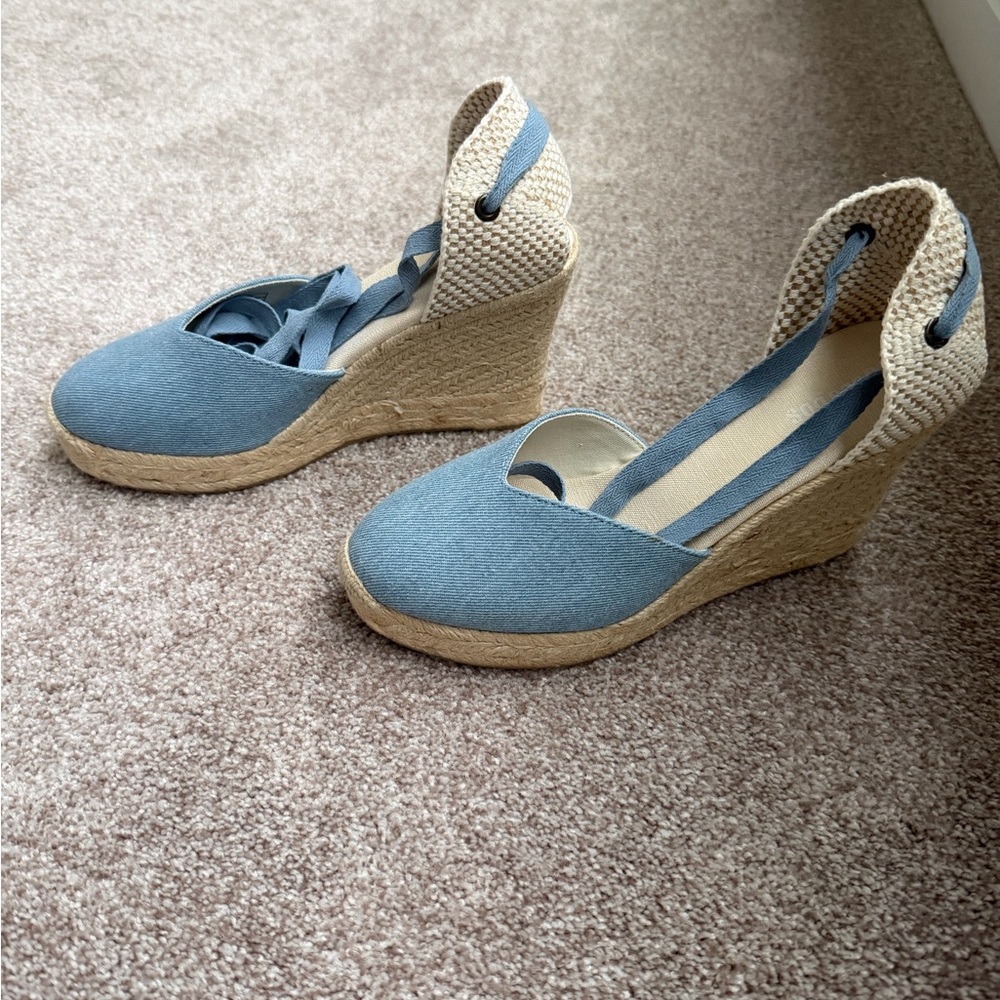 Soludos Blue and Cream Espadrille Sandals